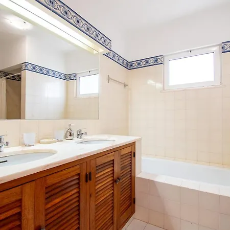 Casa Miguel - Family-friendly 3-bedroom With Private Pool * Carvoeiro (Lagoa)