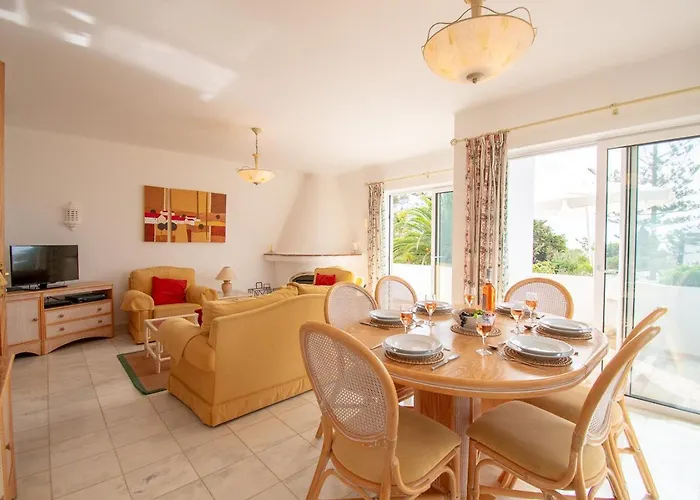 Casa Miguel - Family-friendly 3-bedroom With Private Pool Villa Carvoeiro (Lagoa)