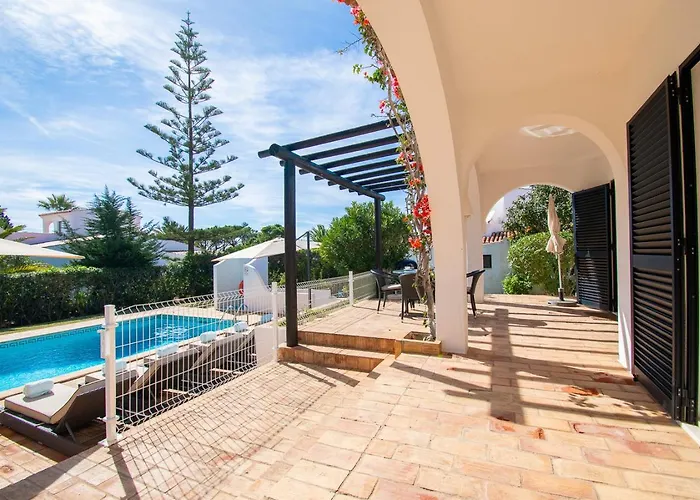 Casa Miguel - Family-friendly 3-bedroom With Private Pool Villa Carvoeiro (Lagoa)